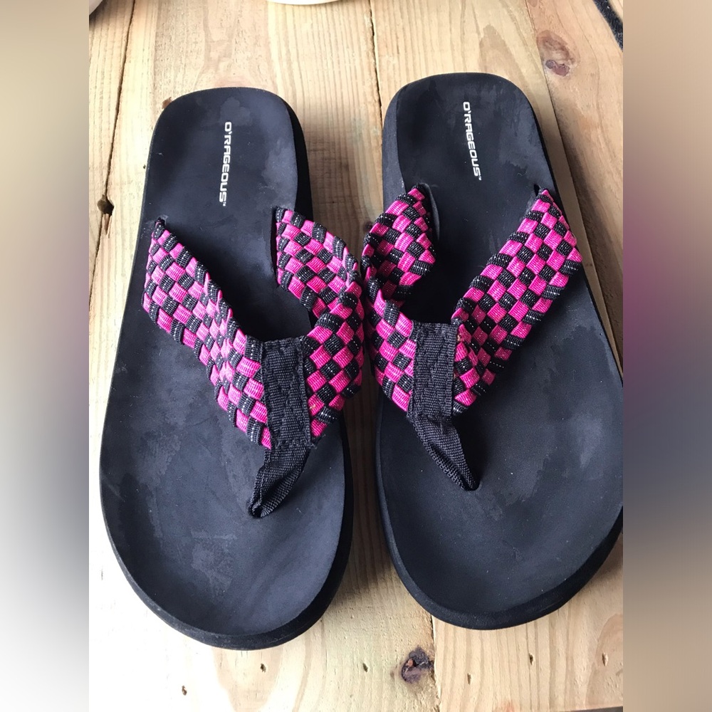 O'Neill Women's Pink and Black Sandals